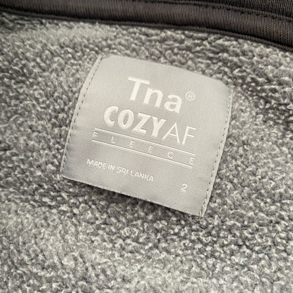 Aritzia TNA Cozy AF Boyfriend Zip Up Hoodie - Picture 6 of 12